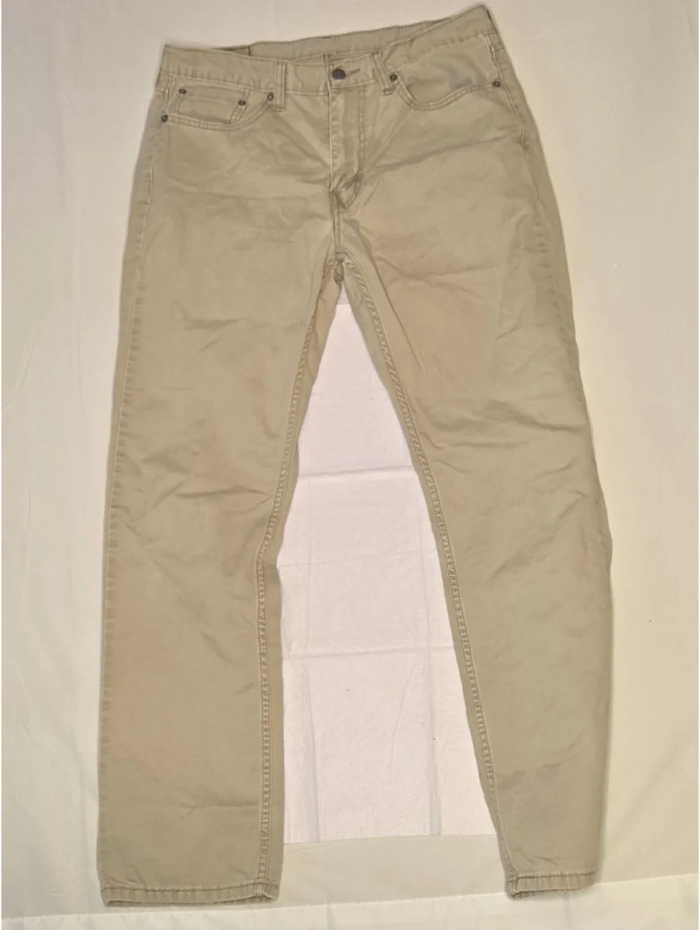 Levi's 514 Straight Leg Khaki Jeans 33x32 Measures 33x31